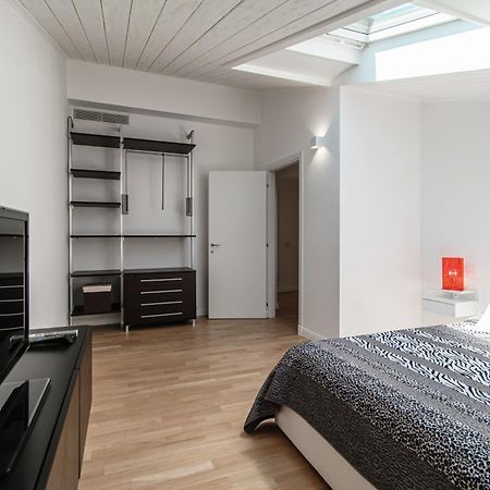 Apartmán Attic 64 - The House Of Travelers Como Exteriér fotografie