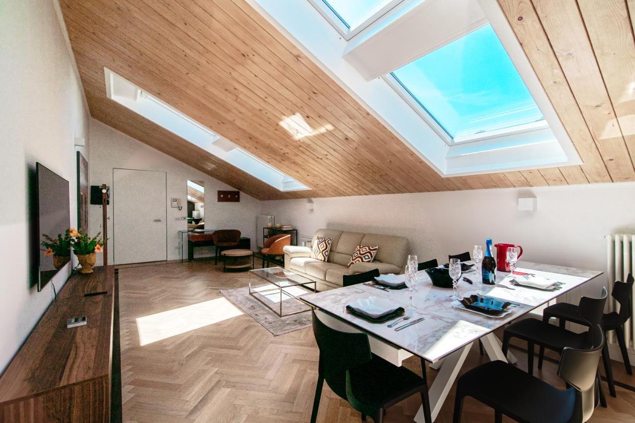 Apartmán Attic 64 - The House Of Travelers Como Exteriér fotografie