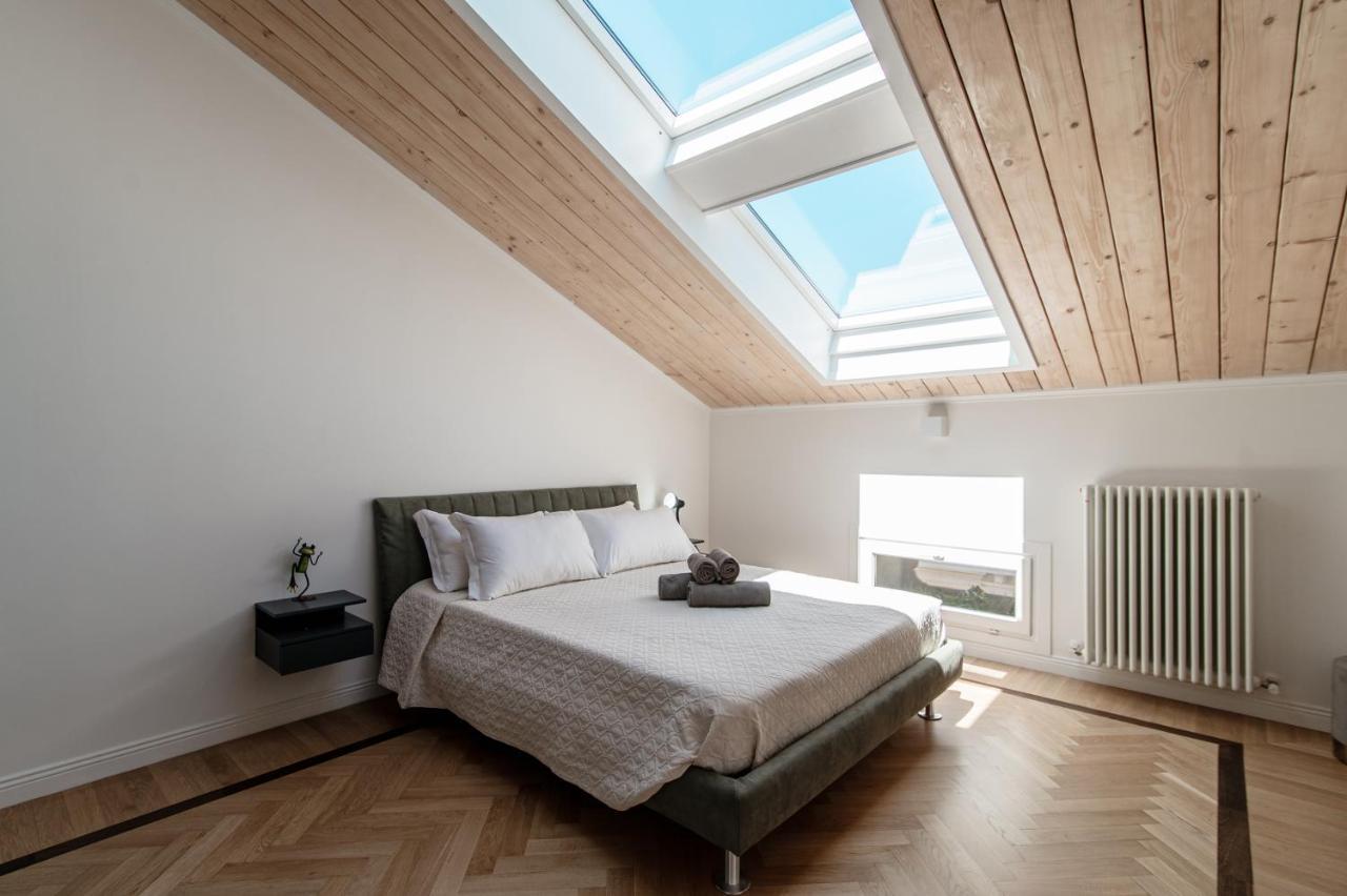 Apartmán Attic 64 - The House Of Travelers Como Exteriér fotografie